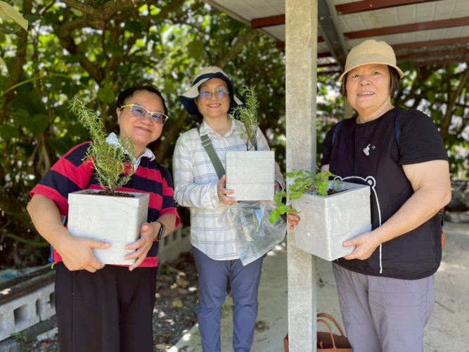 LINE_ALBUM__250818_86